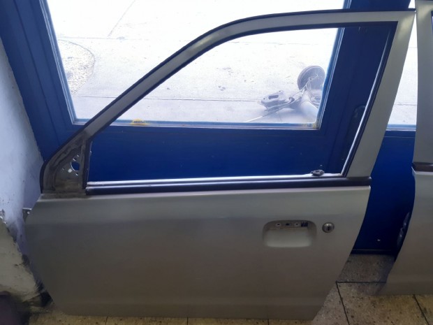 Suzuki Alto Bal Első Ajtó