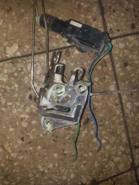 Suzuki Alto Bal Hátsó Ajtó Zárszerkezet + Központizár Motor