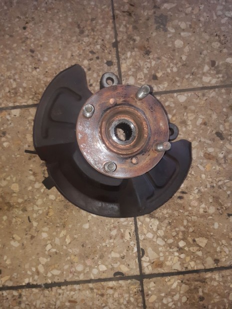 Suzuki Alto Jobb Első Csonkállvány Kerékaggyal + ABS Jeladó