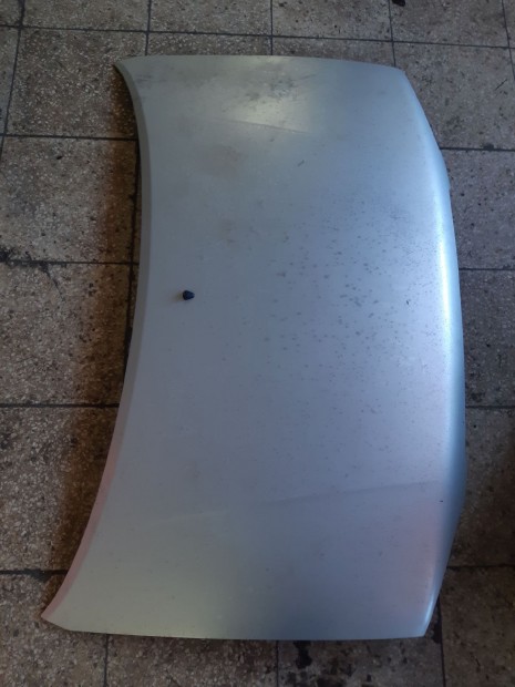 Suzuki Alto Motorháztető