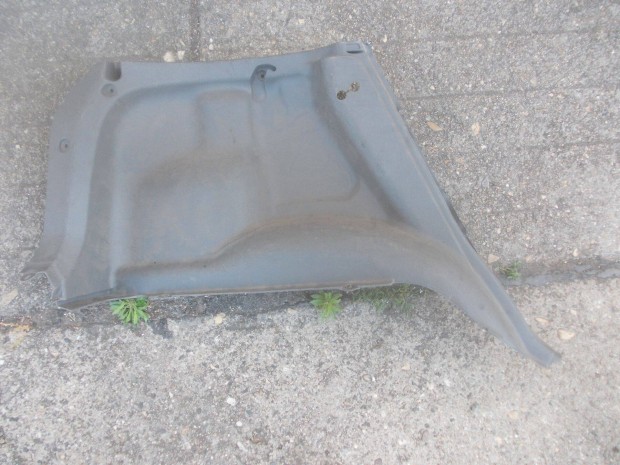 Suzuki Alto bal hátsó csomagtartó burkolat 2002-2008