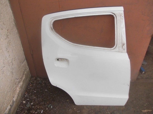 Suzuki Alto jobb hátsó fehér ajtó 2009-2014