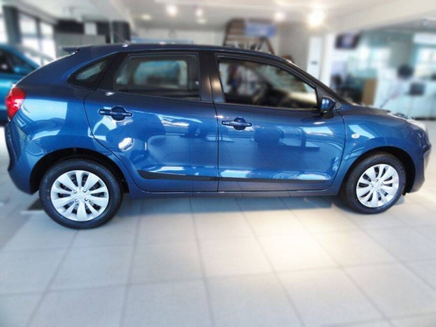 Suzuki Baleno 2016- Ajtóvédő Díszléc Oldalcsík