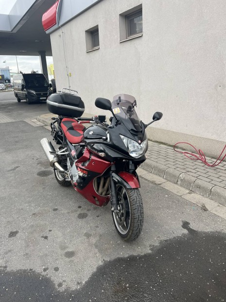 Suzuki Bandit sok extrval.
