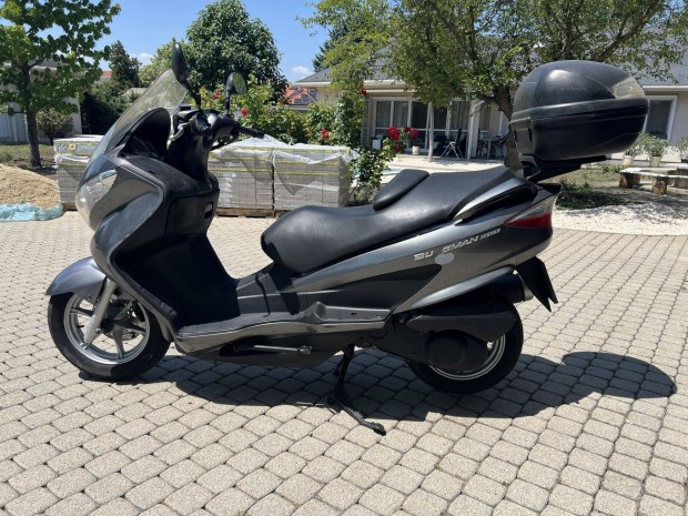 Suzuki Burgman 200
