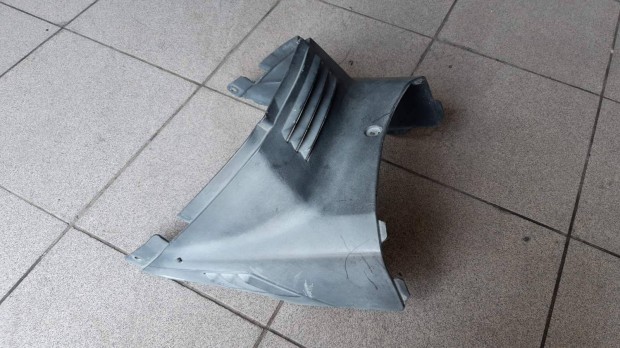 Suzuki Burgman 250 400 K1 ülés alatti idom