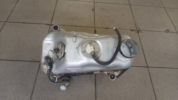 Suzuki Burgman 250 tank