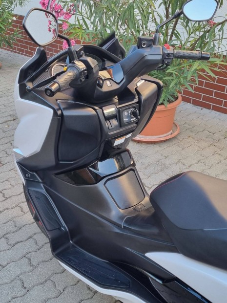 Suzuki Burgman 400