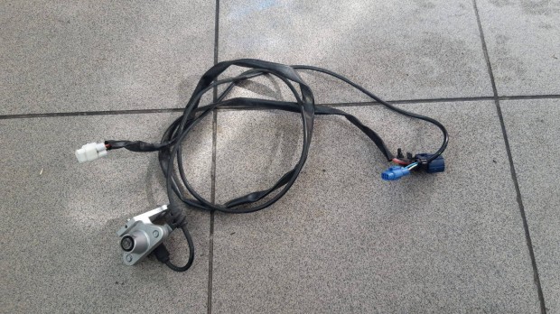 Suzuki Burgman 400 2010 hátsó abs jeladó