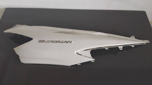 Suzuki Burgman 400 Jobb oldalburkolat | 47111-05H