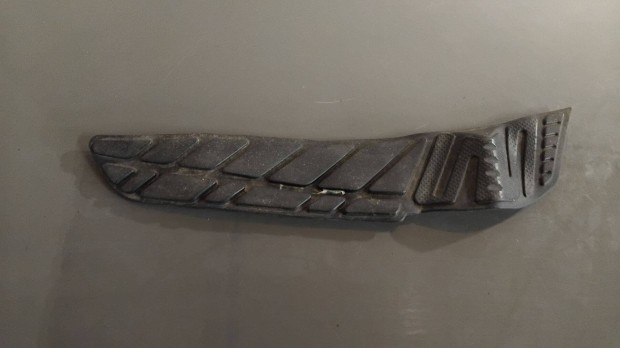 Suzuki Burgman 400 K3 Jobb oldali taposógumi | 48231-14G