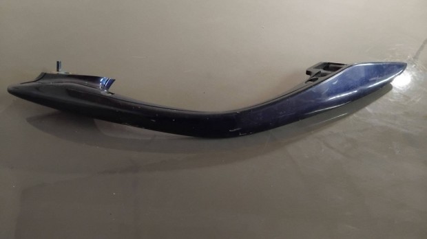 Suzuki Burgman 400 K3 Kapaszkodó