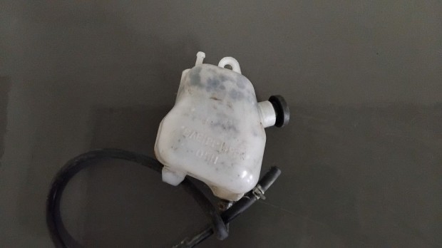 Suzuki Burgman 400 K7 H�t�folyad�k tart�ly