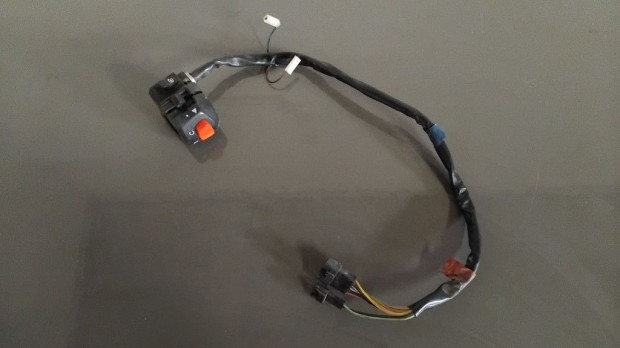 Suzuki Burgman 400 K7 Jobb oldali kapcsol�