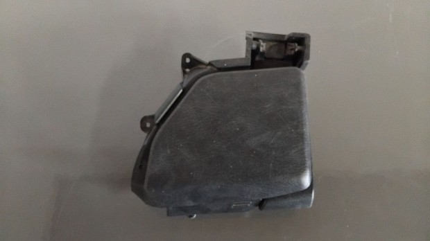 Suzuki Burgman 400 K7 Jobb oldali kesztytart | 92141-05H0 | srlt