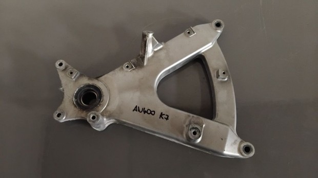 Suzuki Burgman 400 K7 Kipufog tart konzol