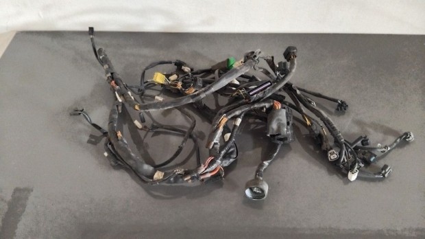 Suzuki Burgman 400 K7 Vezet�kk�teg | 36610-05HJ0