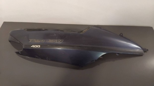 Suzuki Burgman 400 '98-00 Jobb oldali idom | 47111-14F