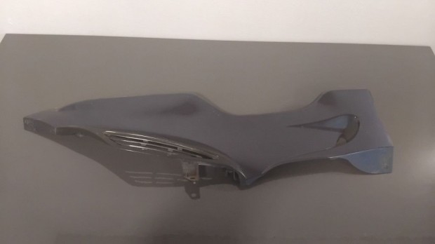 Suzuki Burgman 400 '98-01 Jobb oldali idom | 48171-14F00