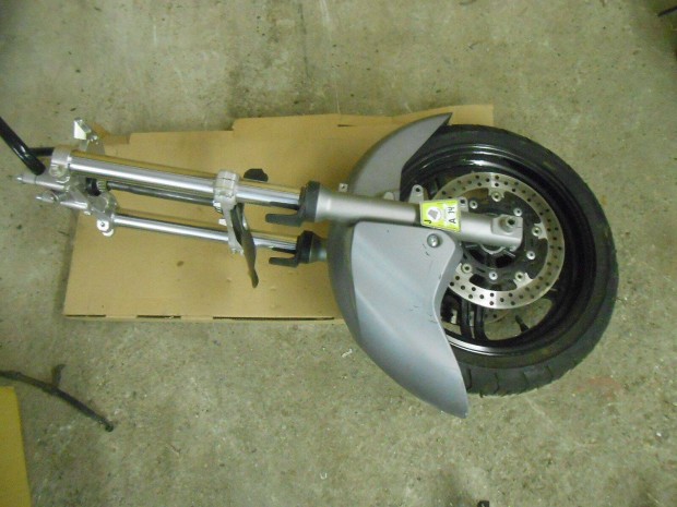 Suzuki Burgman 650Z,L3,2013-as,Osztrák,bontott alkatrészei eladók