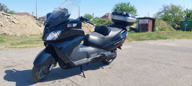 Suzuki Burgman 650