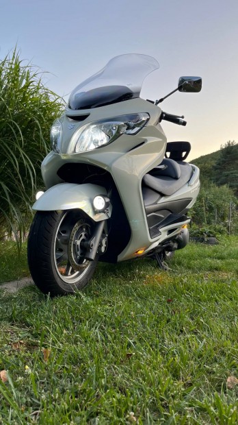 Suzuki Burgman AN 400
