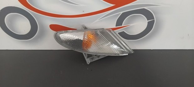 Suzuki Burgman AN 400 Jobb ir�nyjelz�