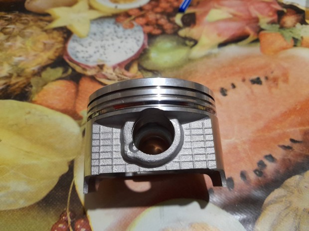 Suzuki Burgman An 250 dugattyú 73mm