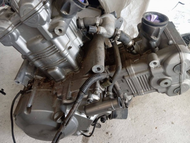 Suzuki DL 1000 alkatr�sz 2003 , tank