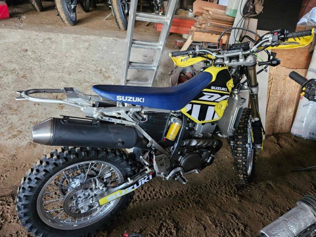 Suzuki Drz 400 Supermoto Dual Sport bonts / alkatrszek