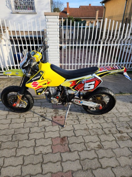 Suzuki Drz 400 Supermoto rendszmos