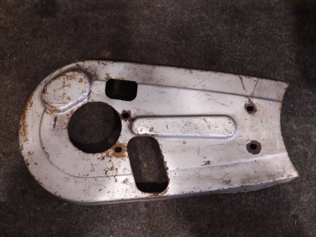 Suzuki Eko TVS gy�ri v�d� burkolat lemez