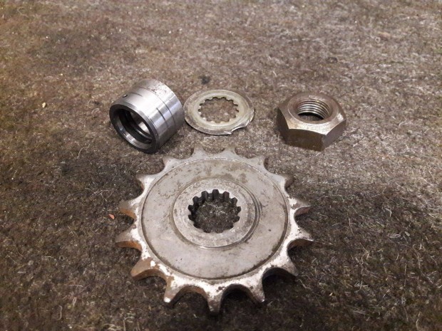 Suzuki GN / Gnx / GZ / TU 250 kis lánckerék szett