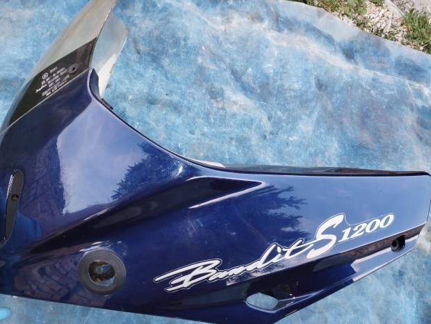 Suzuki GSF 1200 Bandit fejidom