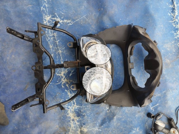 Suzuki GSF 1200 idom tartó , borítás , 2004