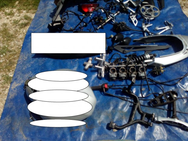 Suzuki GSF 650 alkatr�sz karbur�tor