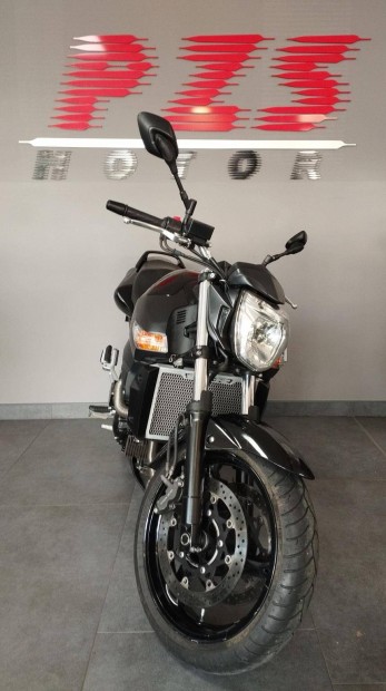 Suzuki GSR 600