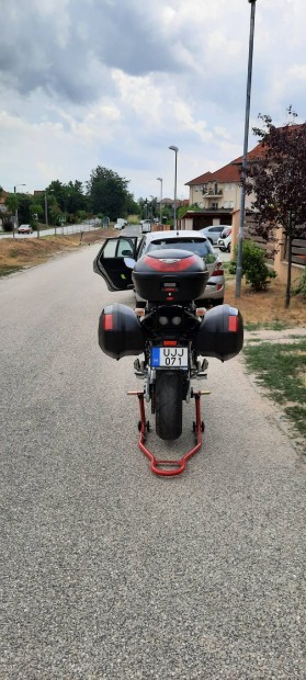 Suzuki GSR 600