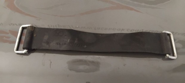 Suzuki GSR 600 Akkumul�tor leszor�t�