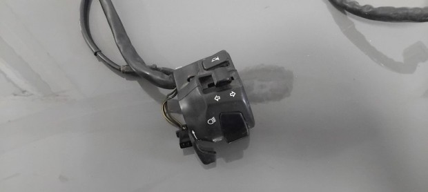 Suzuki GSXR 750 K1 Bal oldali kapcsol�