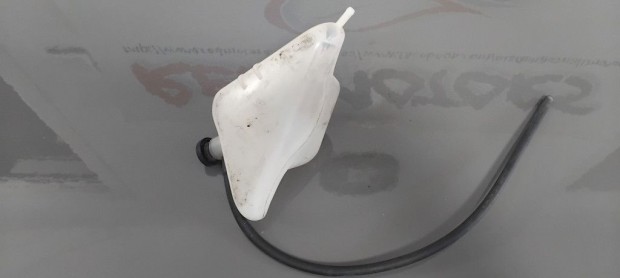 Suzuki GSXR 750 K1 Kiegyenl�t� tart�ly