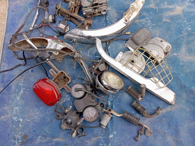 Suzuki GS 450 alkatr�sz , s�rv�d�