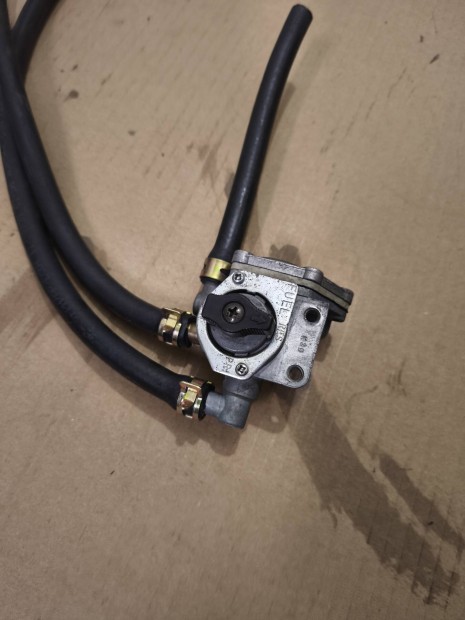 Suzuki GS 500 GS500 benzincsap �zemanyagcsap