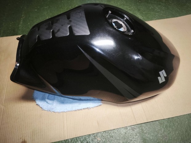Suzuki GS 500 GS500 benzintank �zemanyagtank