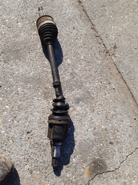 Suzuki Grand Vitara 05- Jobb Els� F�ltengely