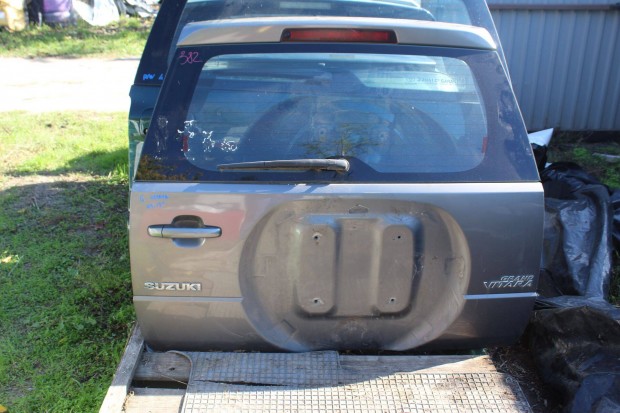 Suzuki Grand Vitara 2005-2012 csomagtérajtó (382)