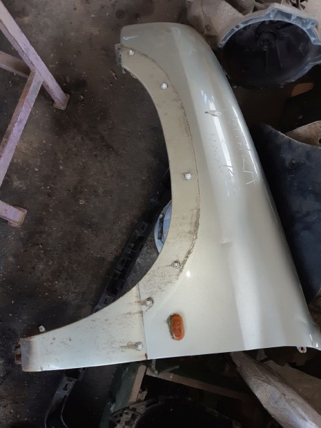 Suzuki Grand Vitara -05 Bal Els� S�rv�d�