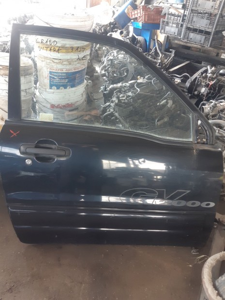 Suzuki Grand Vitara -05 Jobb Els� Ajt�