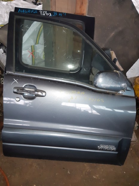 Suzuki Grand Vitara -05 Jobb Els� Ajt�