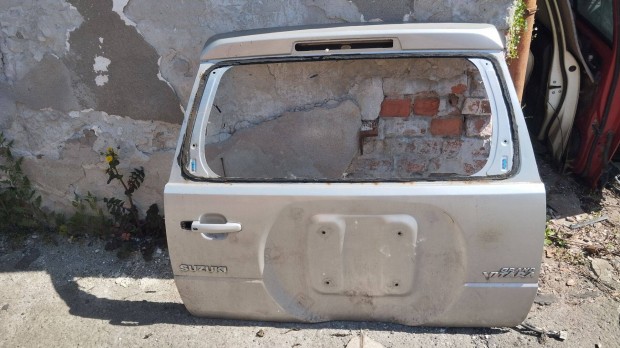 Suzuki Grand Vitara csomagtr ajt